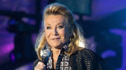 Sheila lucide sur le monde du showbiz : "Vous découvrez que la gloire n'est rien" Sheila lucide sur le monde du showbiz : "Vous découvrez que la gloire n'est rien"