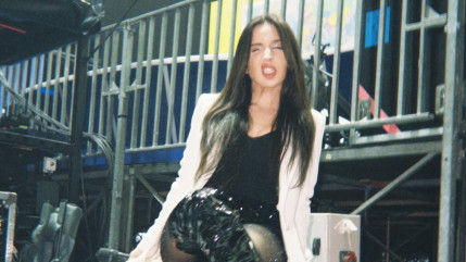 Star Academy : Grosse frayeur en pleine tourn&eacute;e ! Ambre chute sur sc&egrave;ne !