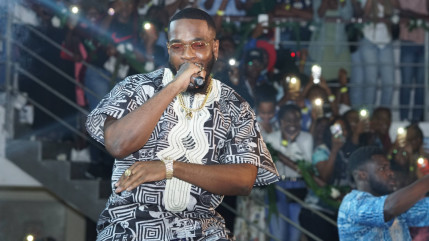 Tayc : l'album Jo&yuml;a au c&oelig;ur des c&eacute;l&eacute;brations pour son anniversaire
