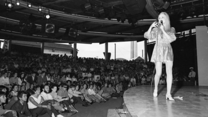 Un titre inédit de France Gall dévoilé six ans après sa disparition ! Un titre inédit de France Gall dévoilé six ans après sa disparition !