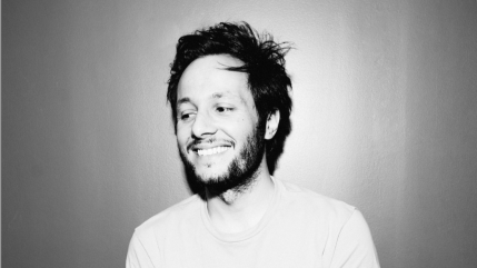 Vianney honnête sur sa paternité : "Avant, je n’avais jamais peur, puis je suis devenu parent"