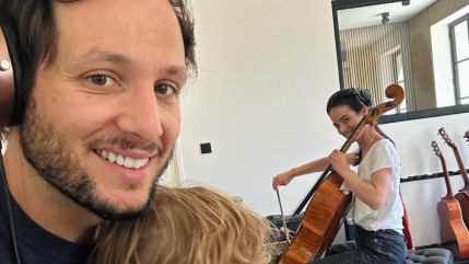 Vianney s'exprime à propos de sa relation avec l'ex-compagnon de sa femme Vianney s'exprime à propos de sa relation avec l'ex-compagnon de sa femme