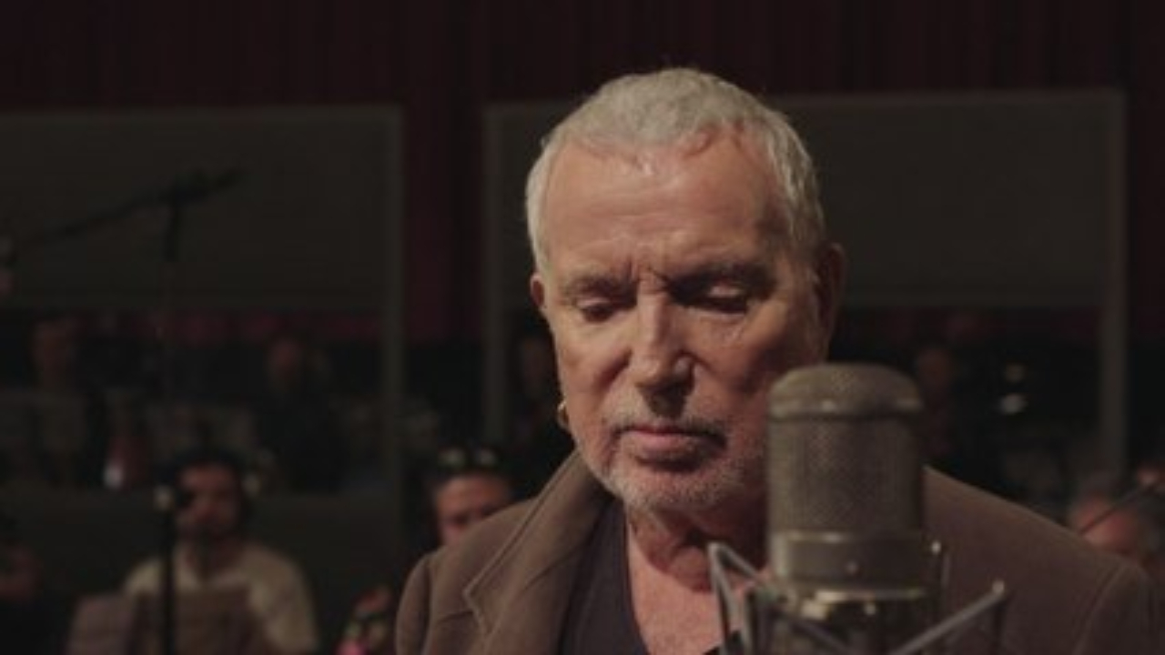 Bernard Lavilliers fait du "Traffic" Bernard Lavilliers fait du "Traffic"