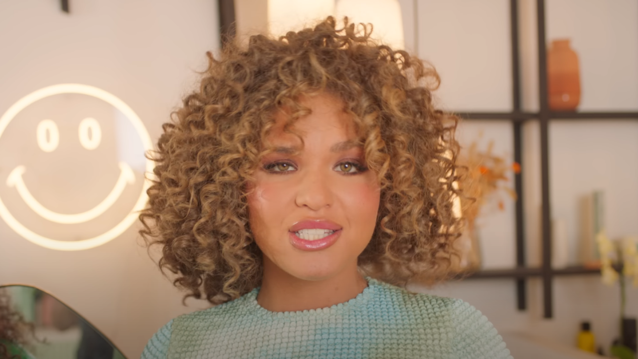 Léa (Star Academy) : Son tout premier clip, "Trop Fort" Léa (Star Academy) : Son tout premier clip, "Trop Fort"