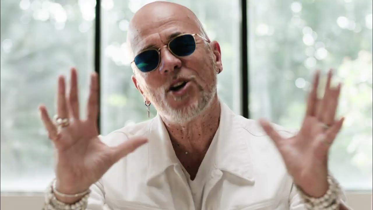 Pascal Obispo se demande "Comment s'aimer"