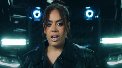 Amel Bent poignante dans son nouveau clip "Décharge Mentale"