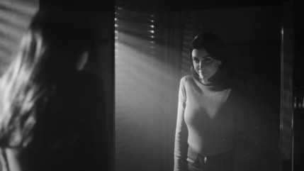 Jenifer dévoile le clip de "En Attendant" Jenifer dévoile le clip de "En Attendant"