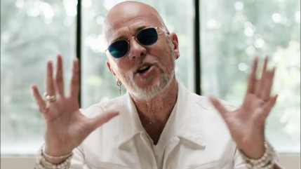 Pascal Obispo se demande "Comment s'aimer"